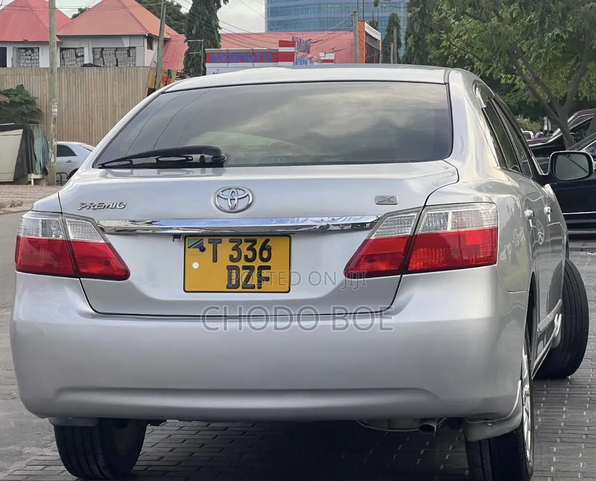 Toyota Premio 2010 Silver