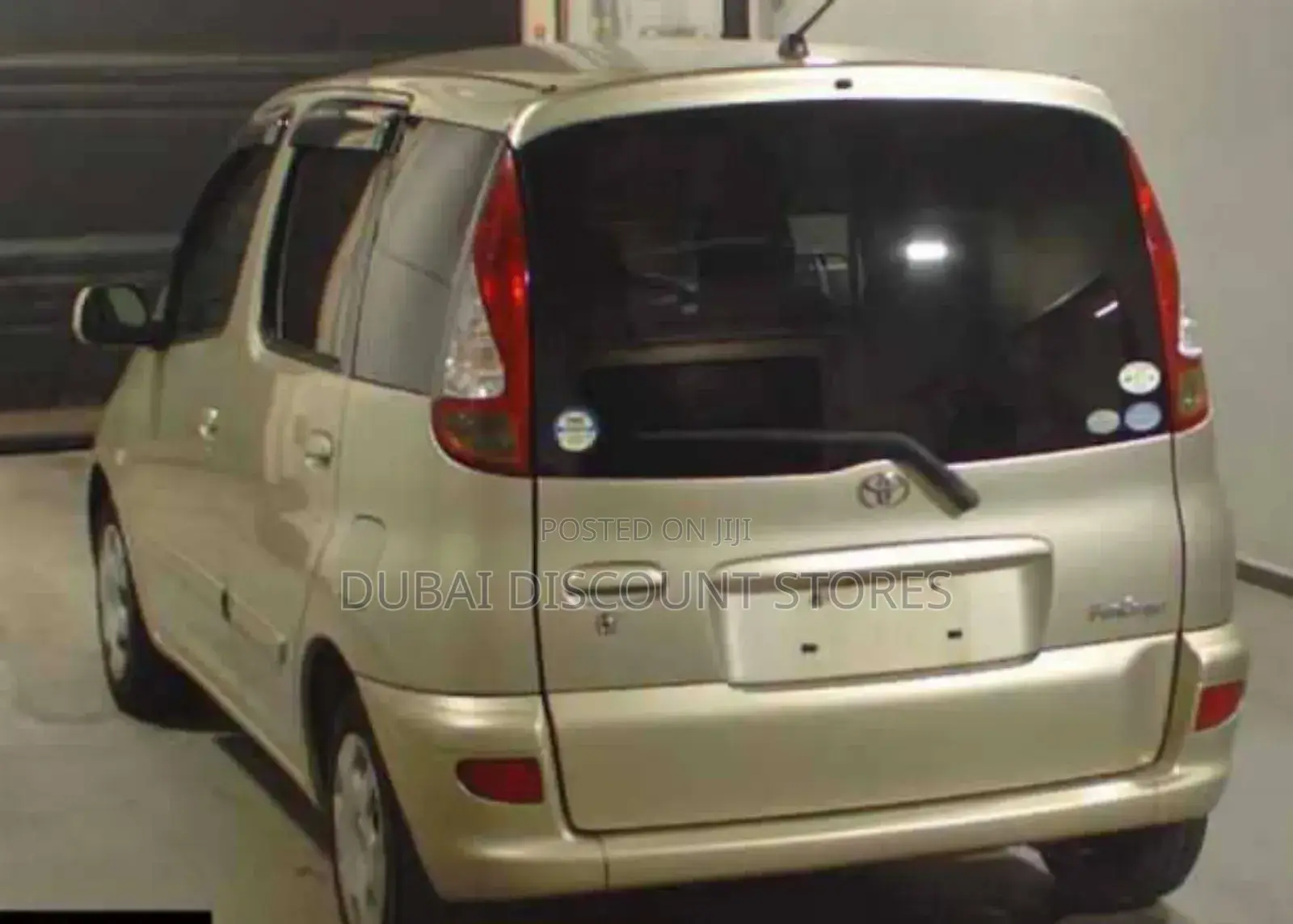 Toyota Fun Cargo 2009 White