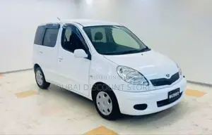 Toyota Fun Cargo 2009 White