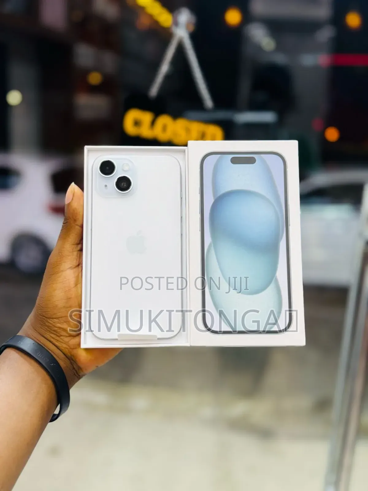 New Apple iPhone 15 128 GB White
