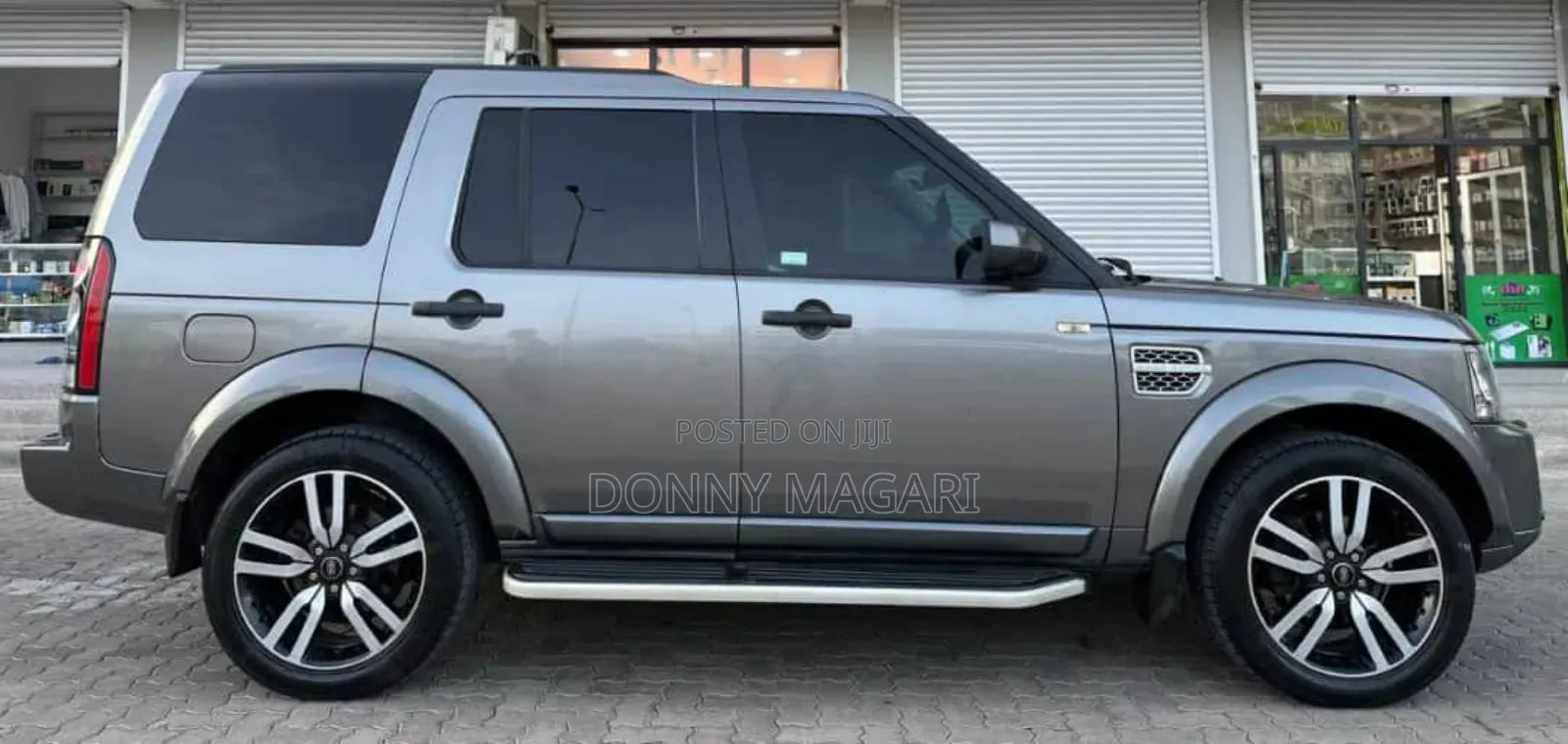 Land Rover Discovery 2009 Gray