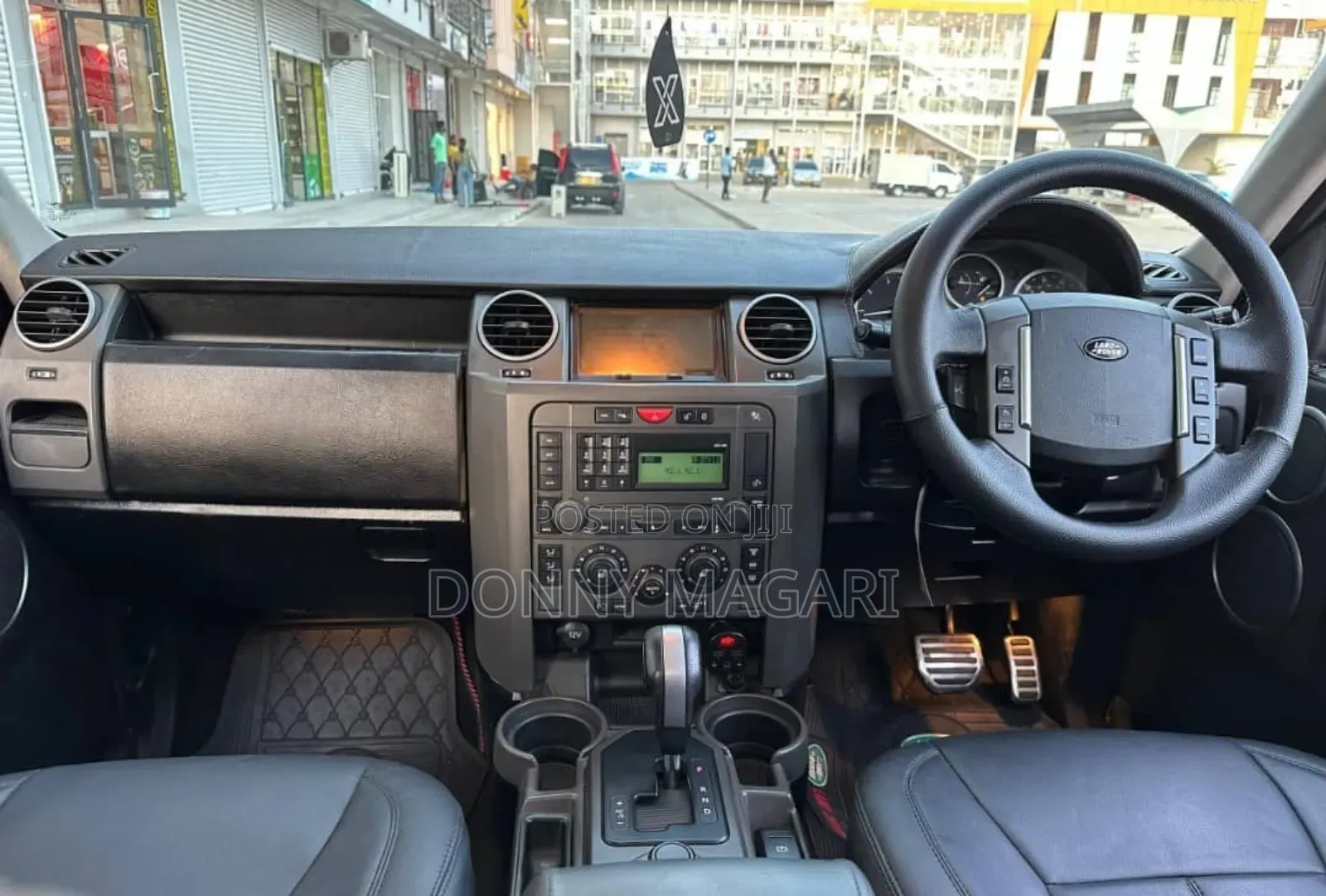 Land Rover Discovery 2009 Gray