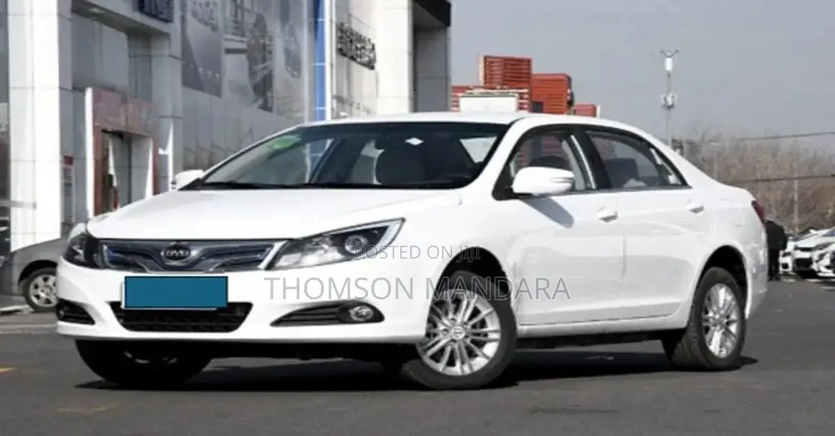 BYD E2 2019 White