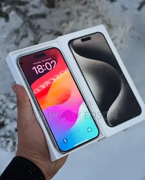 New Apple iPhone 15 Pro Max 256 GB Silver