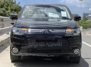 Photo - Mitsubishi Outlander 2012 Black