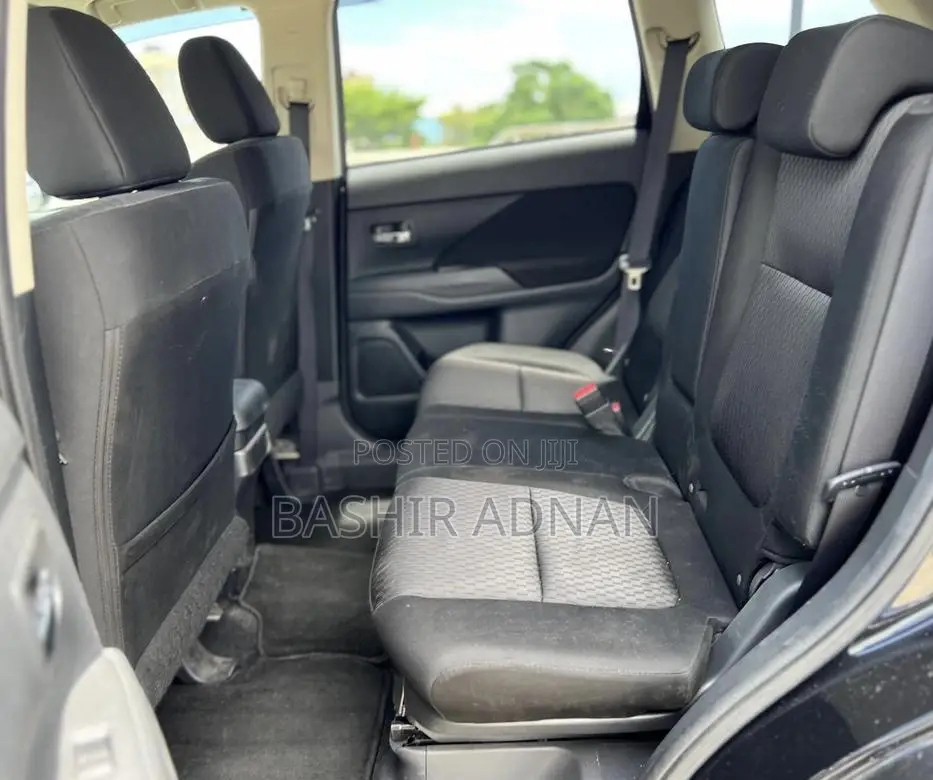 Mitsubishi Outlander 2012 Black