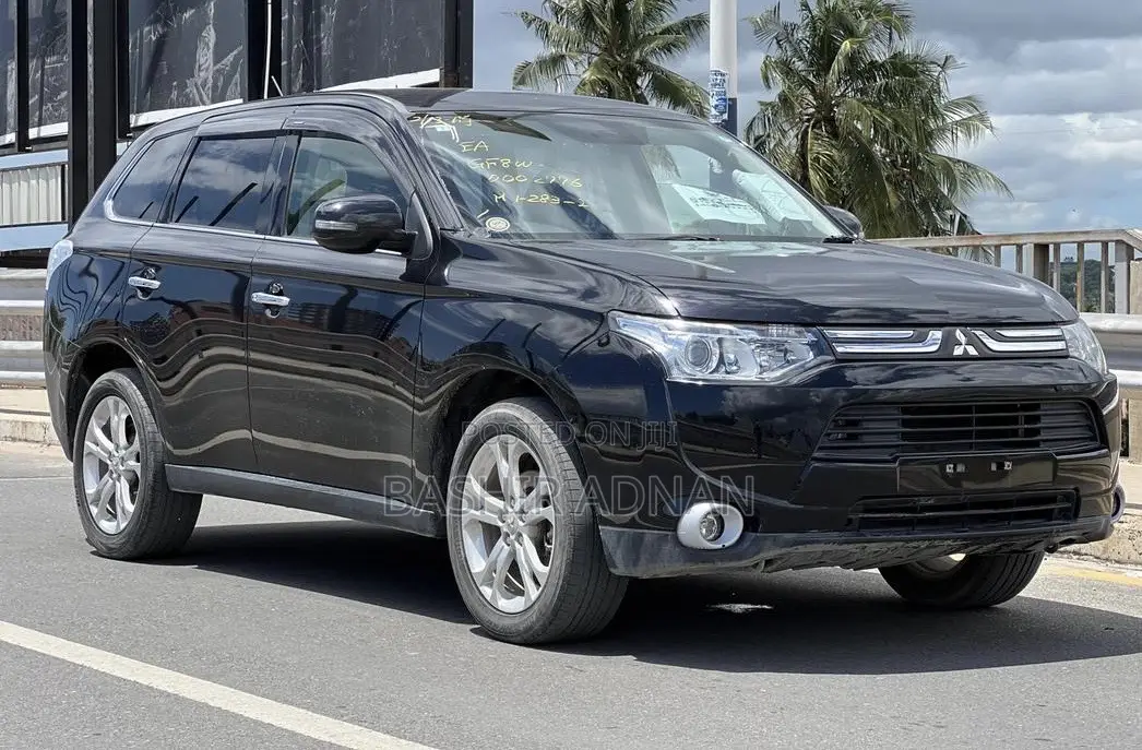 Mitsubishi Outlander 2012 Black