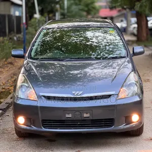 Toyota Wish 2004 Gray