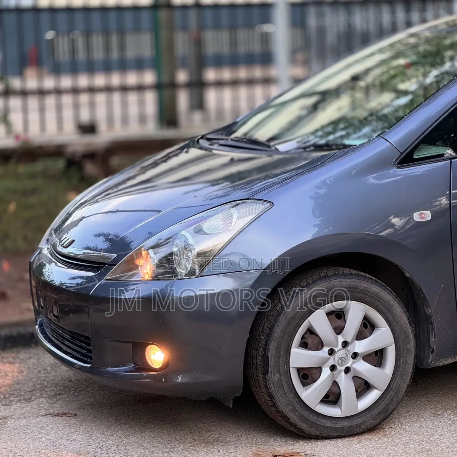 Toyota Wish 2004 Gray