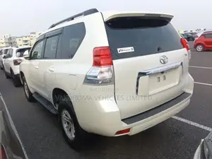 Toyota Land Cruiser Prado 2011 Pearl