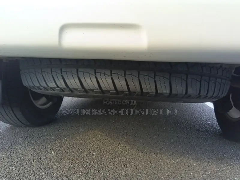 Toyota Land Cruiser Prado 2011 Pearl