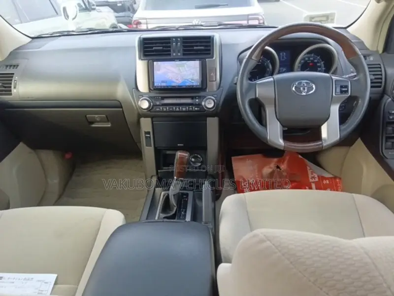 Toyota Land Cruiser Prado 2011 Pearl