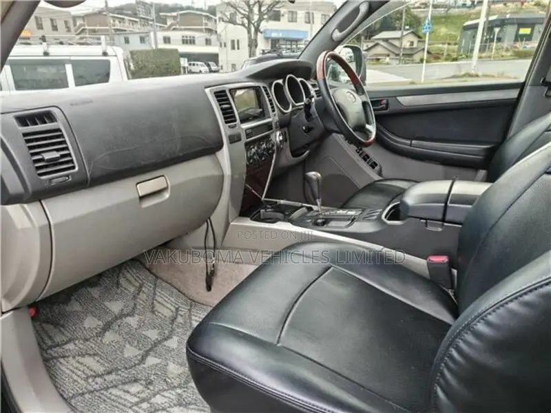 Toyota Hilux Surf 2005 Black