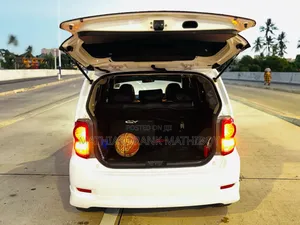 Toyota Corolla Rumion 2007 White