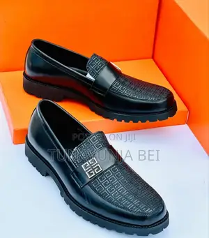 Givenchy Moccains