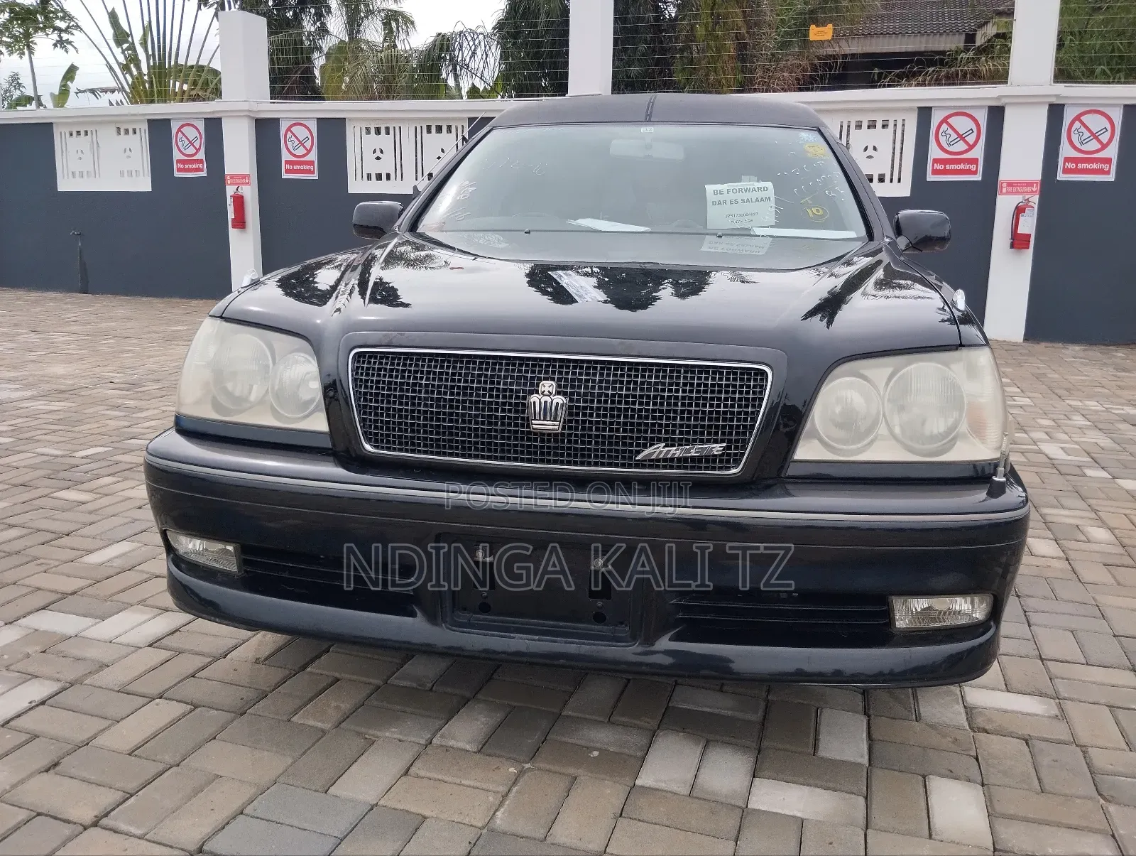 Toyota Crown 2000 Black
