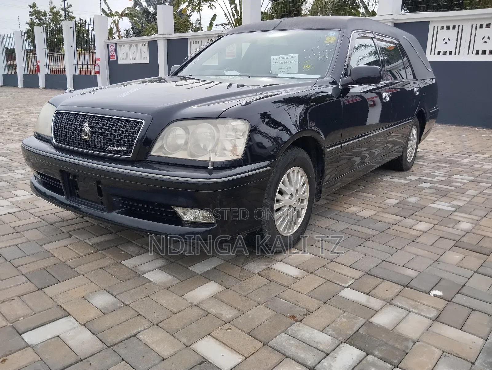Toyota Crown 2000 Black