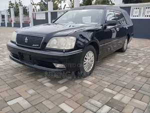 Toyota Crown 2000 Black