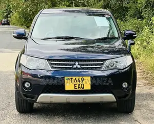 Photo - Mitsubishi Outlander 2010 Blue