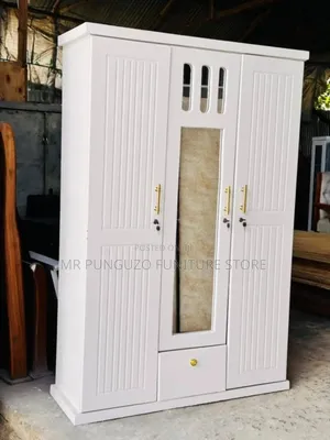 Kabati Milango Mitatu Classic Sana White