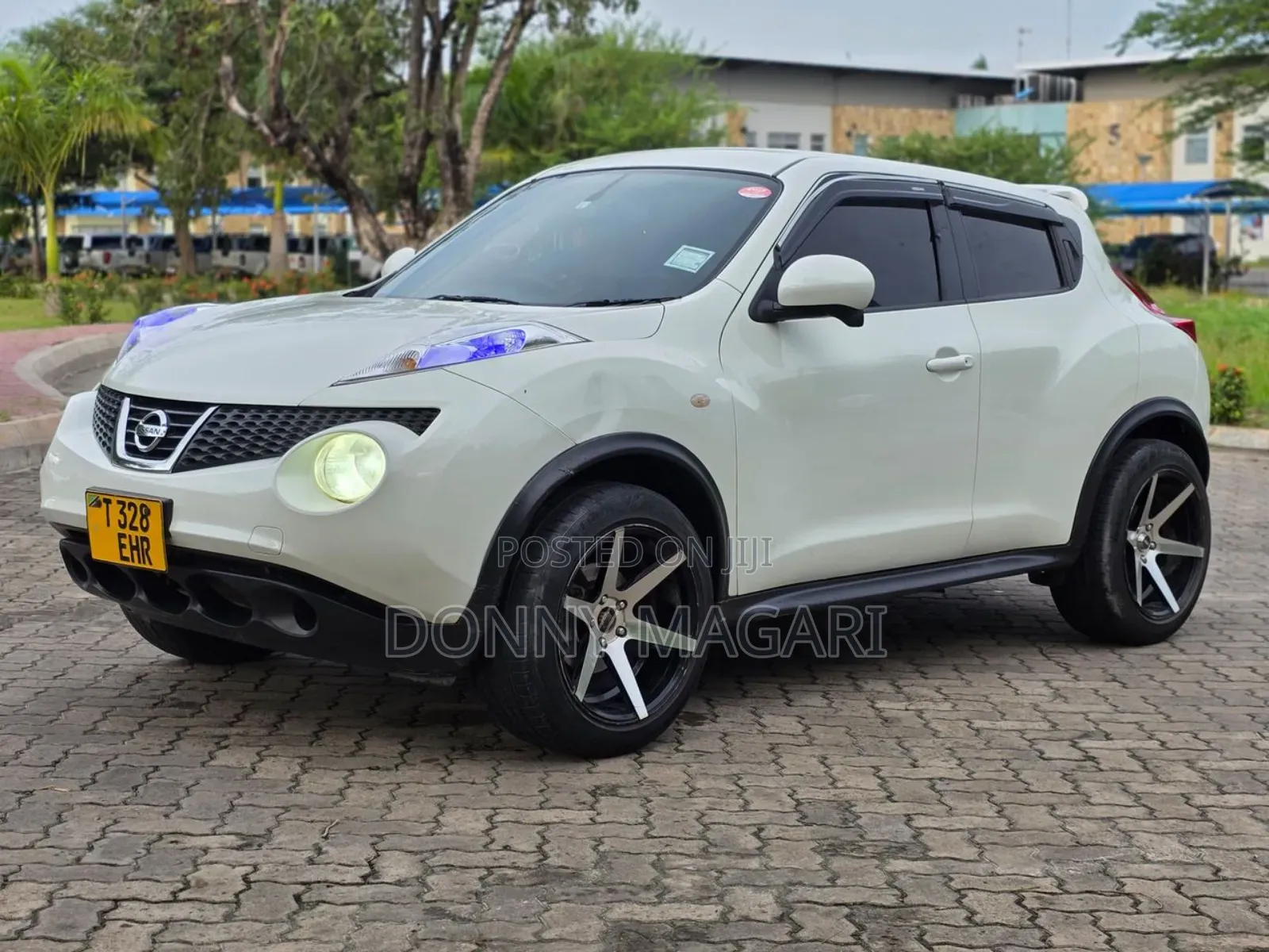 Nissan Juke 2011 White