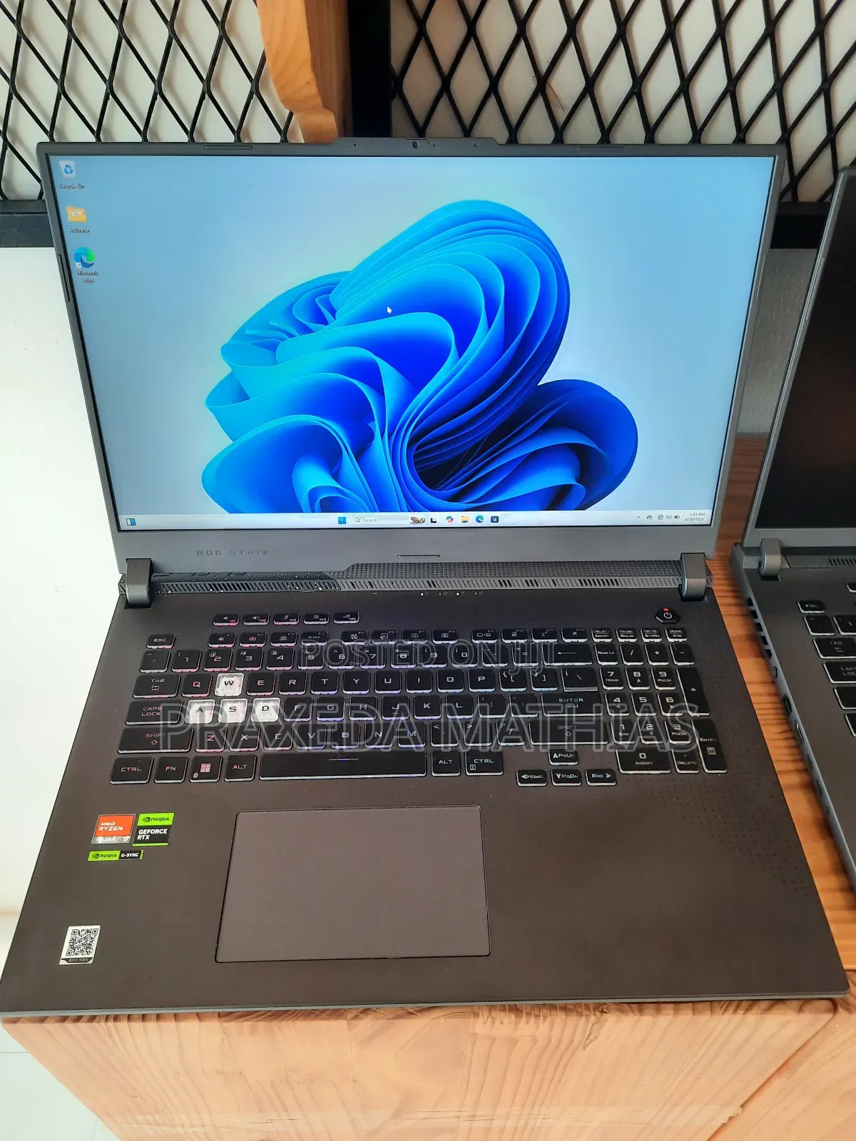 New Laptop Asus ROG Strix G17 32GB AMD Ryzen 9 SSD 1T