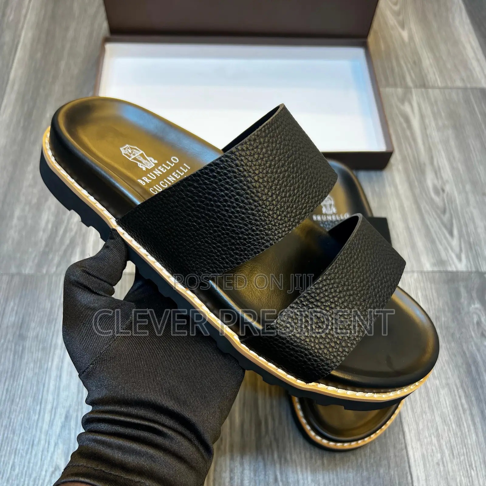 Sandals Piga Sim Au Whatsapp