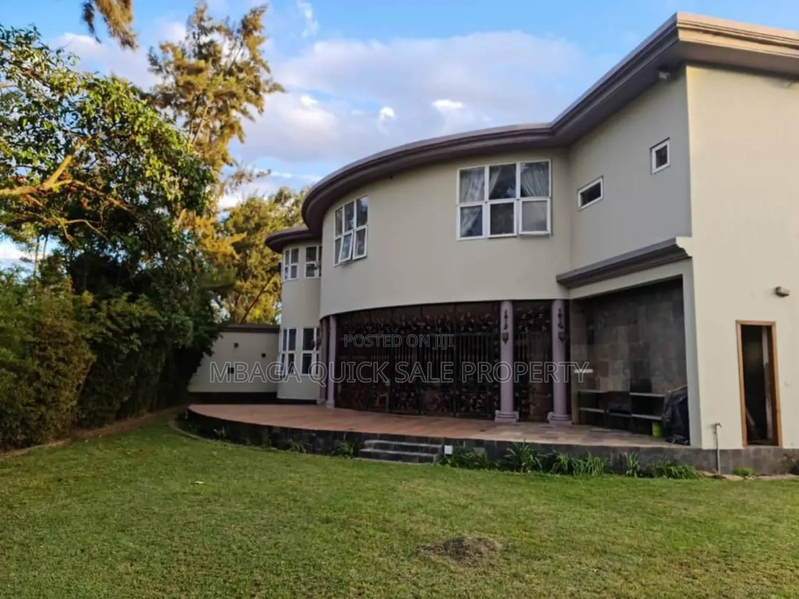 5bdrm House in Arusha Njiro for sale