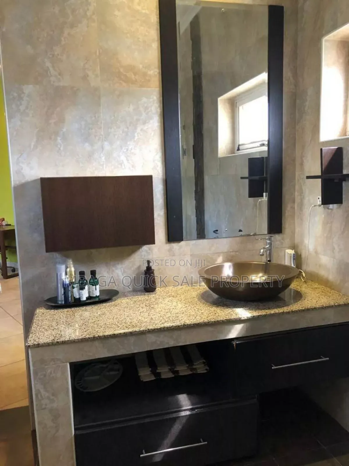 5bdrm House in Arusha Njiro for sale