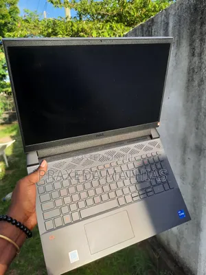 New Laptop Dell G15 5535 16GB Intel Core I7 SSD 512GB