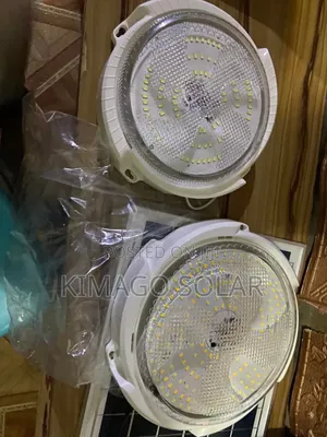 Taa Ya Solar Kufunga Ndani Mwanga Wa Uhakika