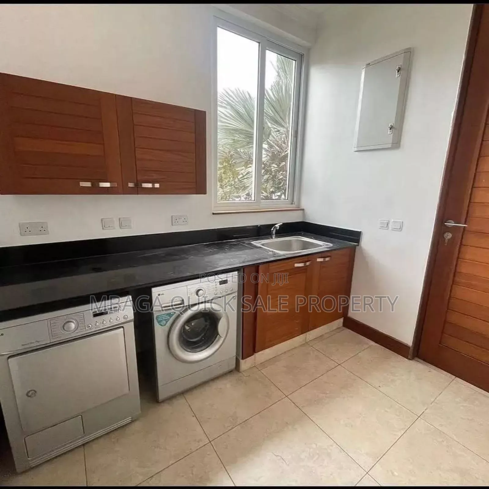 4bdrm House in Kawe Beach for rent
