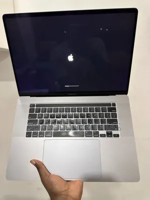 Laptop Apple MacBook Pro 2019 16GB Intel Core I7 SSD 512GB