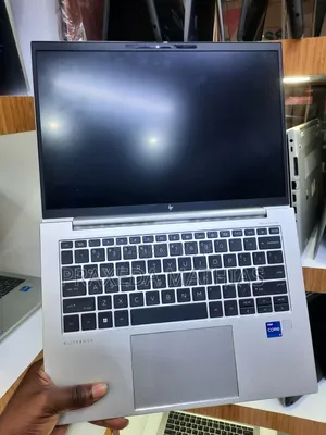 Laptop HP EliteBook 830 G8 16GB Intel Core I7 SSD 512GB