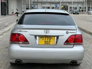 Toyota Crown 2005 Silver