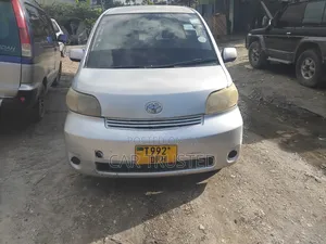 Toyota Porte 1.5 AWD 2005 Silver