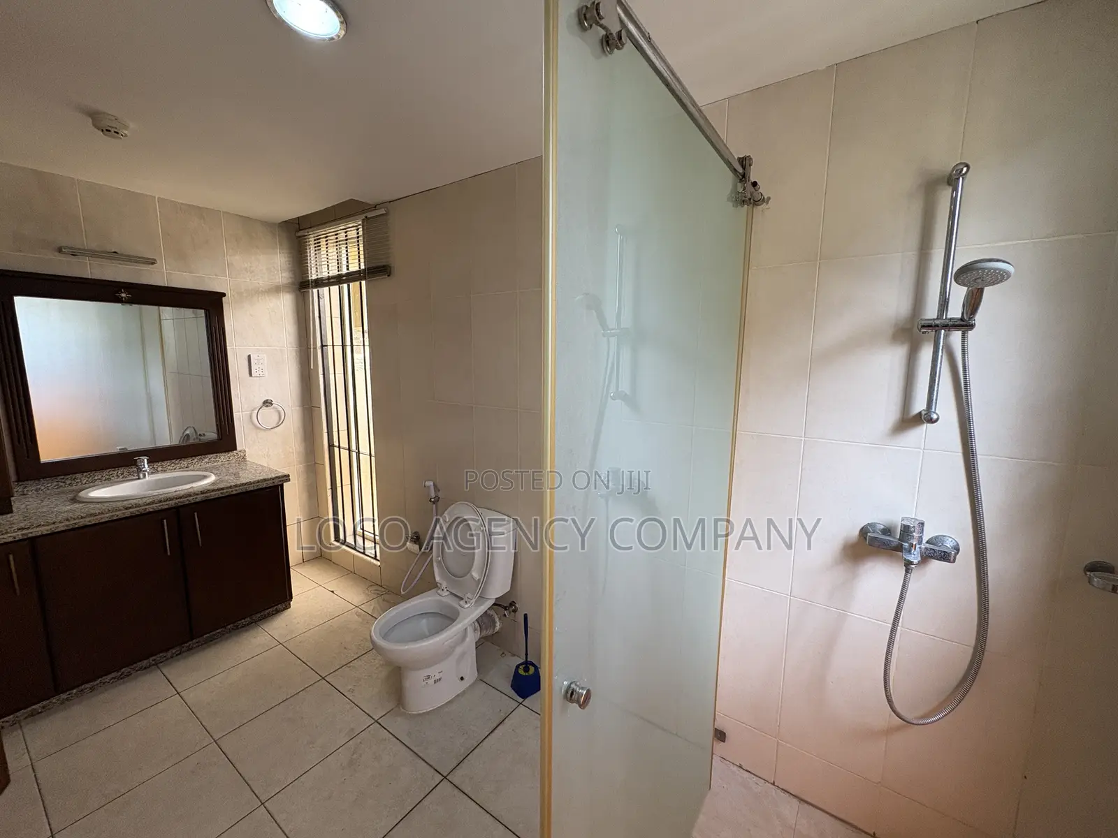 Furnished 5bdrm Villa in Trusted Real Estate, Oyster Bay for rent