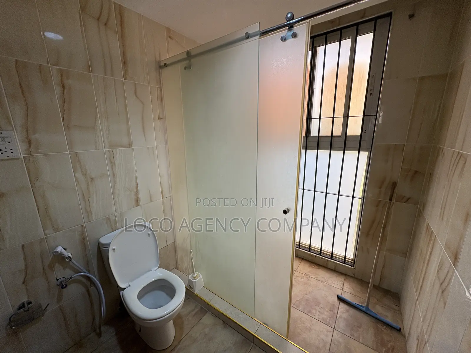 Furnished 5bdrm Villa in Trusted Real Estate, Oyster Bay for rent
