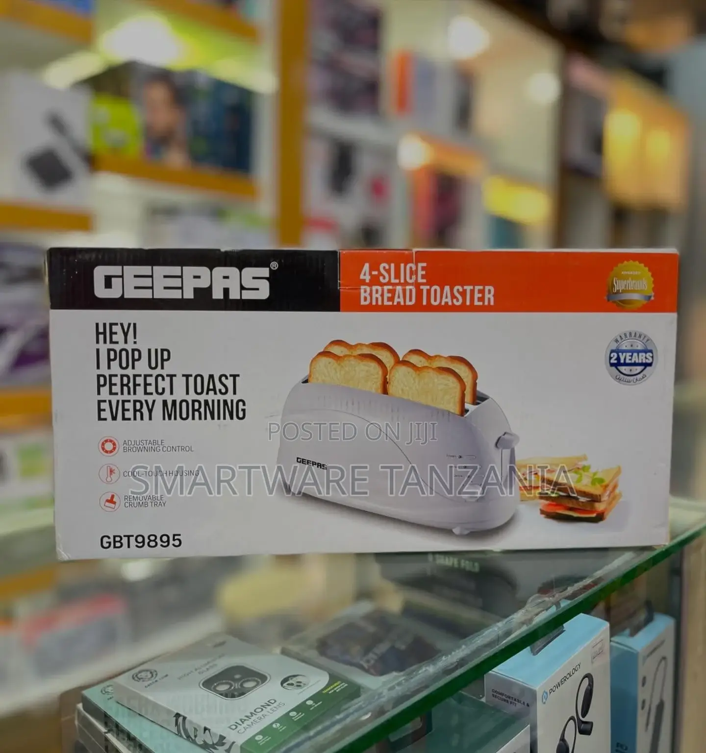 Geepas 4 Slice Bread Toaster With Browning Control - White