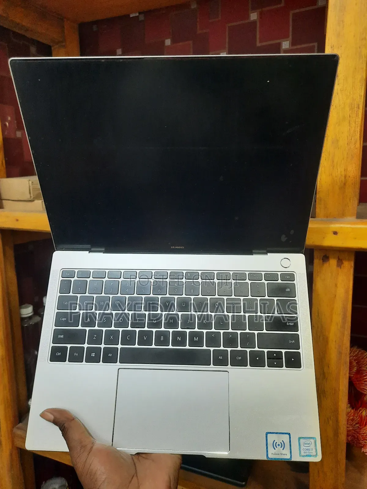Laptop Huawei MateBook 13 WRT-W29E 16GB Intel Core I7 SSD 512GB
