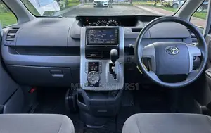 Toyota Noah 2008 Gray