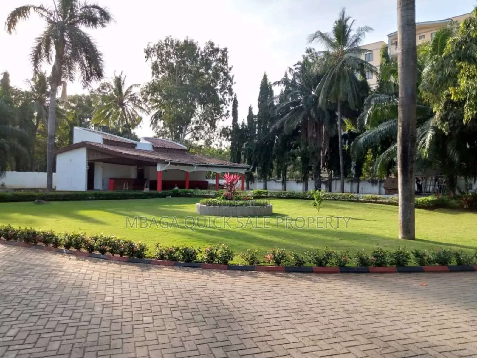 5bdrm House in Msasani Beach for sale