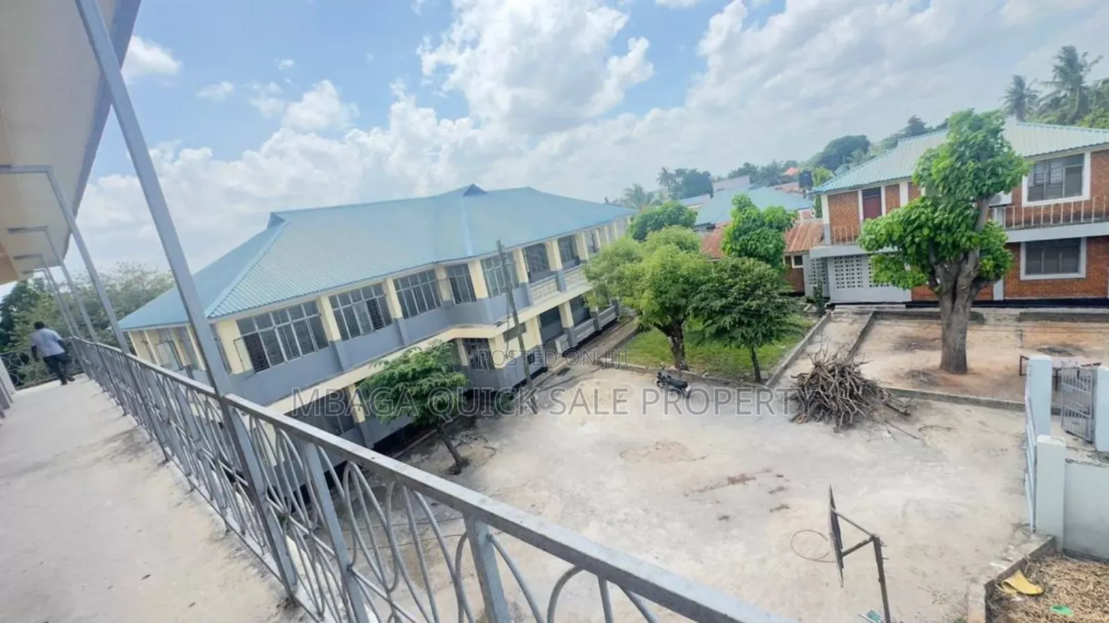 Building Big Area SQM 2040 for Sale at Tabata Chang'ombe