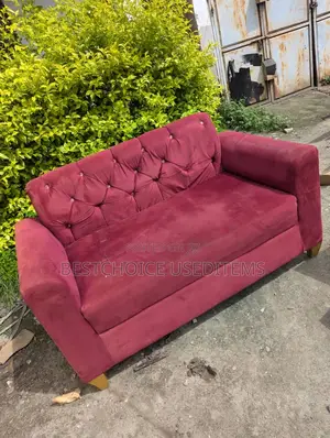 Sofa La Watu Wawili Used Clean Bado Ipo Kwenye Hali Nzuri