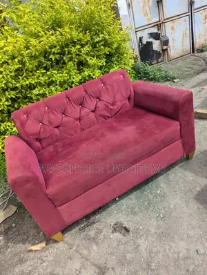 Sofa La Watu Wawili Used Clean Bado Ipo Kwenye Hali Nzuri