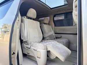 Toyota Alphard 2010 Gold