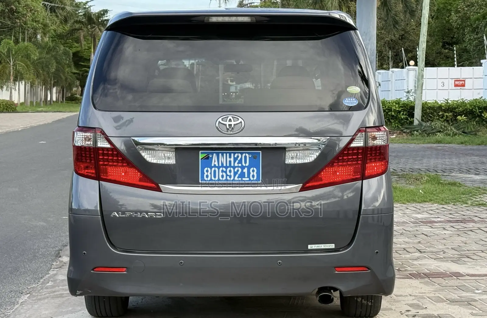 Toyota Vellfire 2010 Gray