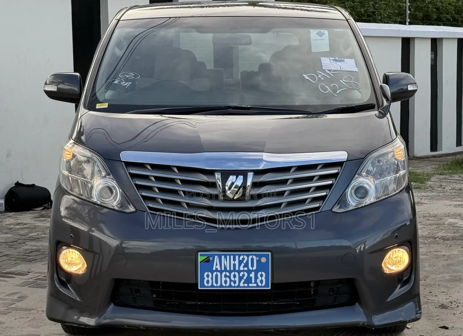 Toyota Vellfire 2010 Gray