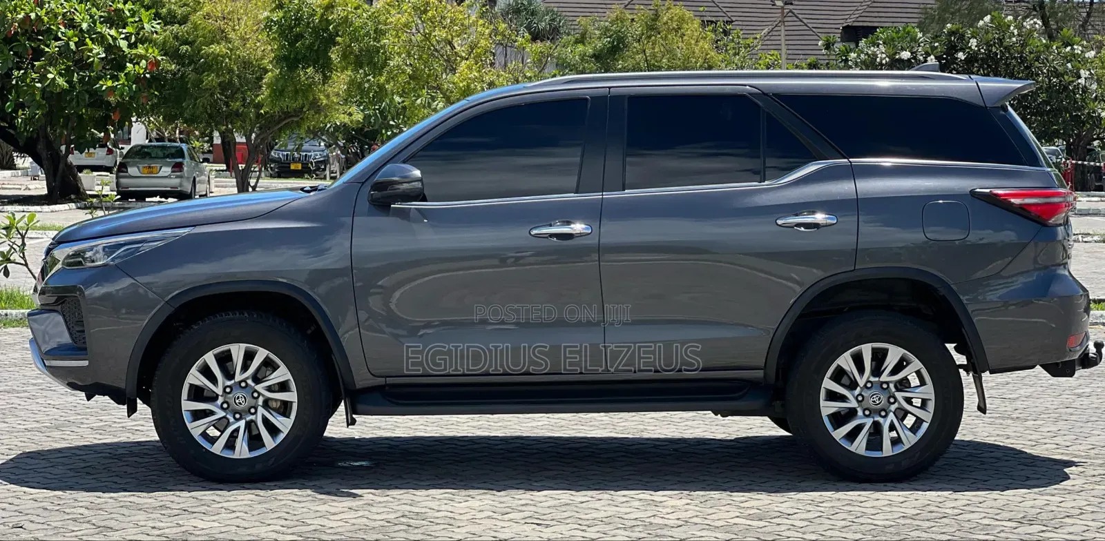Toyota Fortuner 2022 Gray
