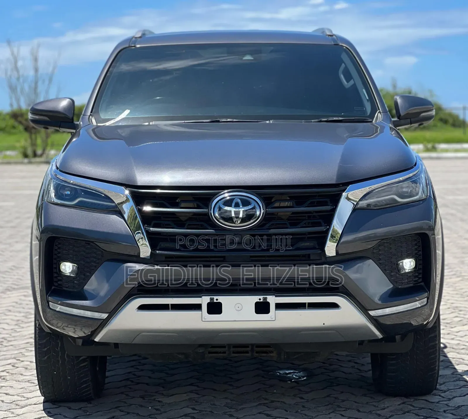 Toyota Fortuner 2022 Gray